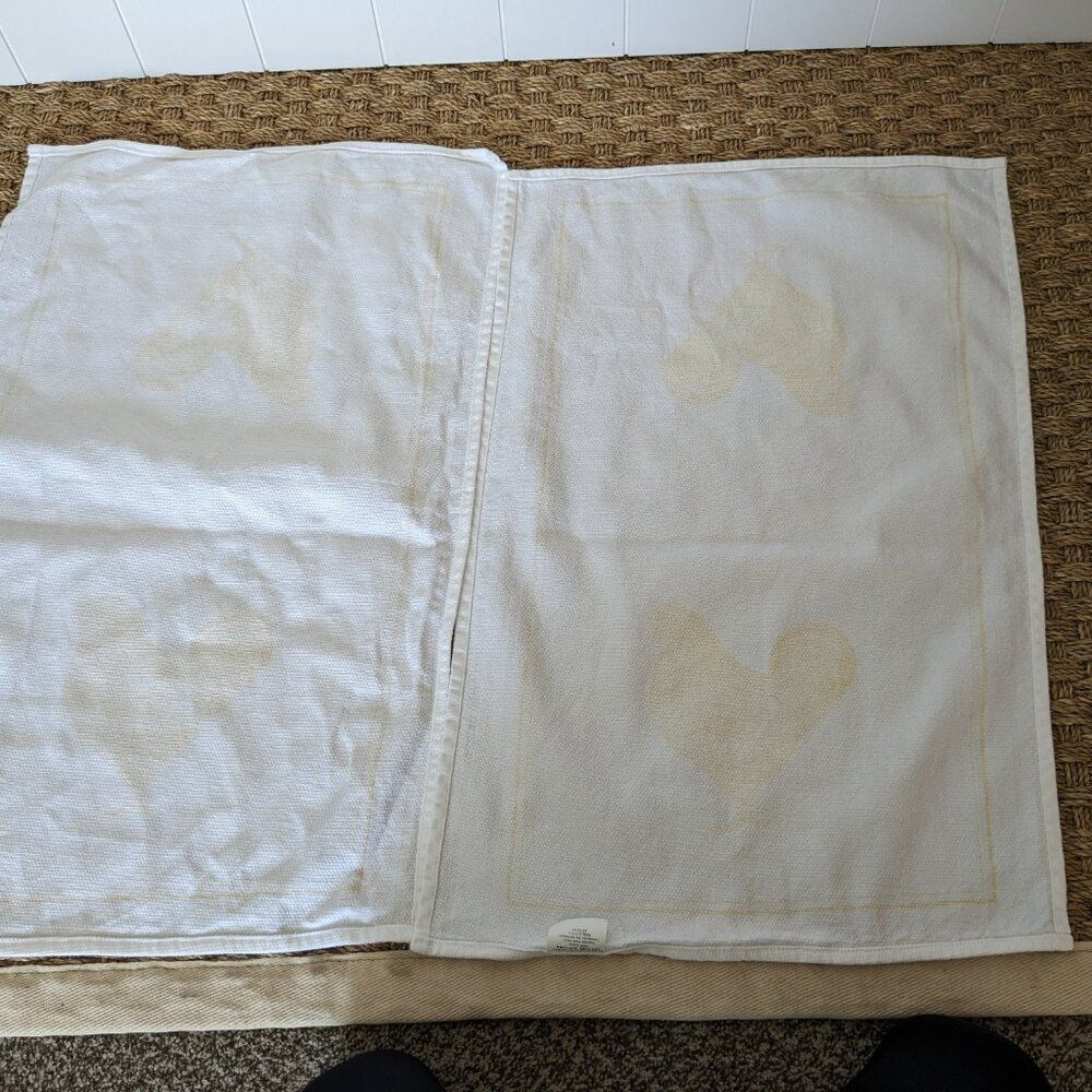 2 Town & Country Living Kitchen Towels - Yellow Roosters on White Towel - USA - Picture 5 of 8
